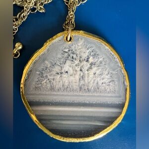 Nice geode/ onyx pendant on long chain gold color